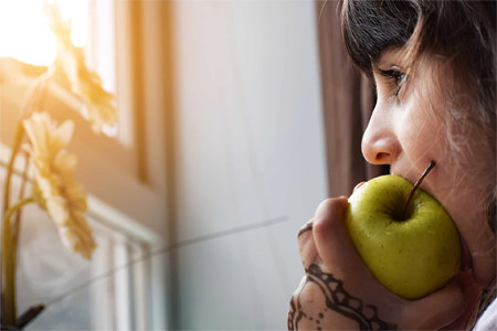 Яблоки помогают больным астмой