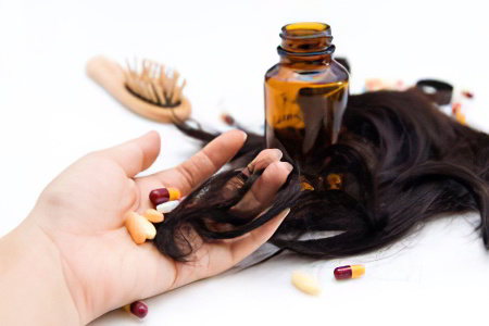 Лекарство от выпадения волос женщинам thumbnail