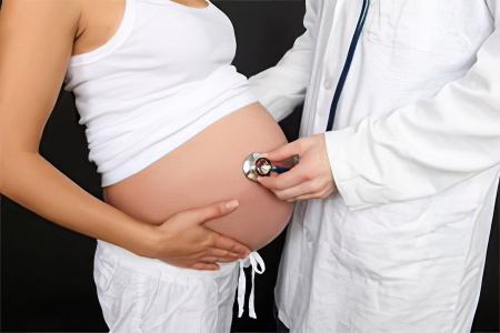 На 9 месяце беременности болит поясница и тянет низ живота thumbnail