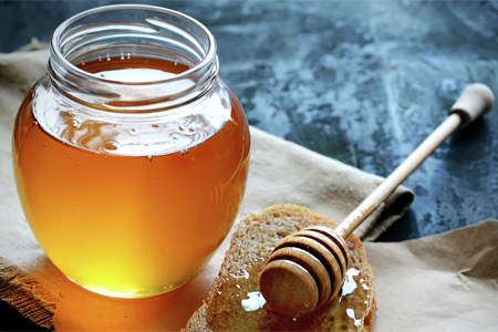 Едят ли мёд утром натощак