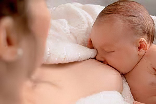 Причины запоров у новорожденных