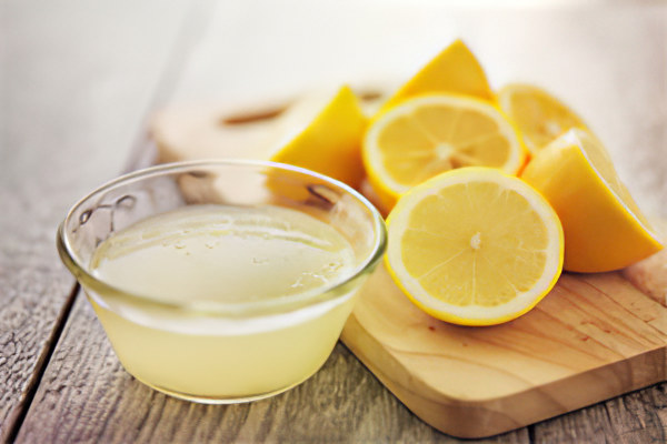 С соком лимона и витамином Е