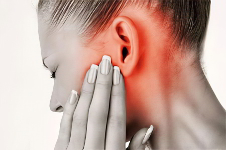 Боль при воспалении уха