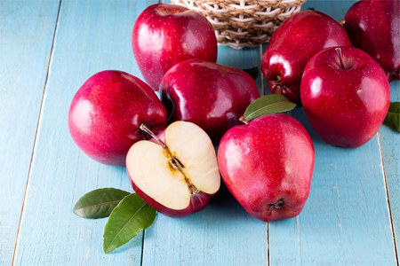 Яблоки защищают слизистую желудка