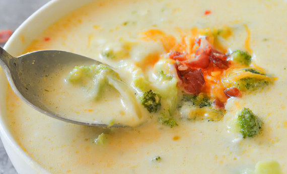 Кето суп с сыром и брокколи